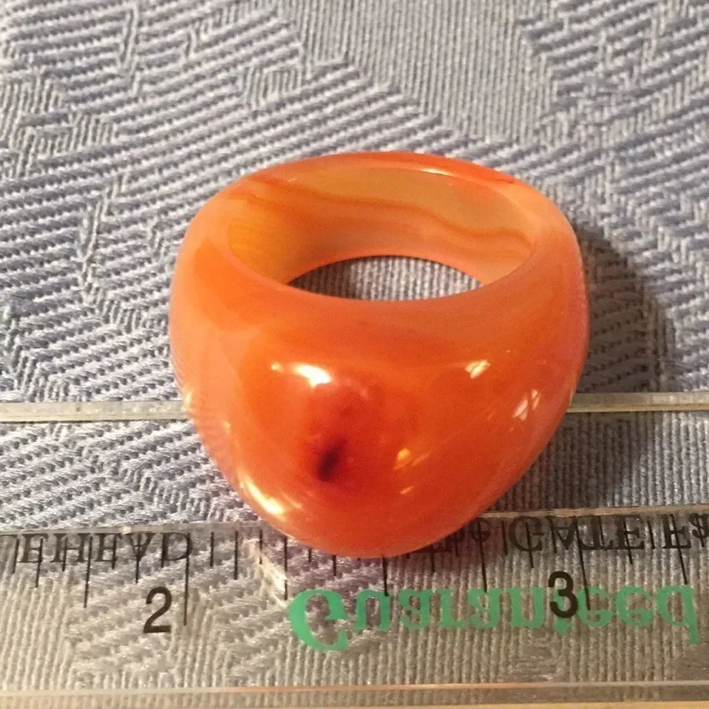 CARNELIAN RING UNISEX Size 11-11 1/2 LIKE NEW GORGEOUS GEMSTONE RING  Preworn